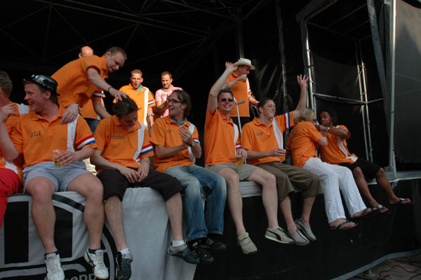 Kamp. 06 (3) 108