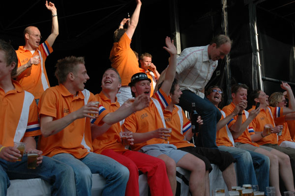 Kamp. 06 (3) 122