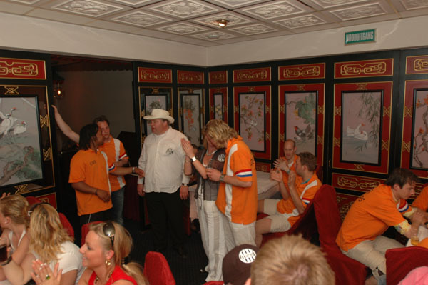 Kamp. 06 (3) 180