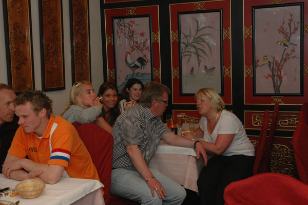 Kamp. 06 (3) 182
