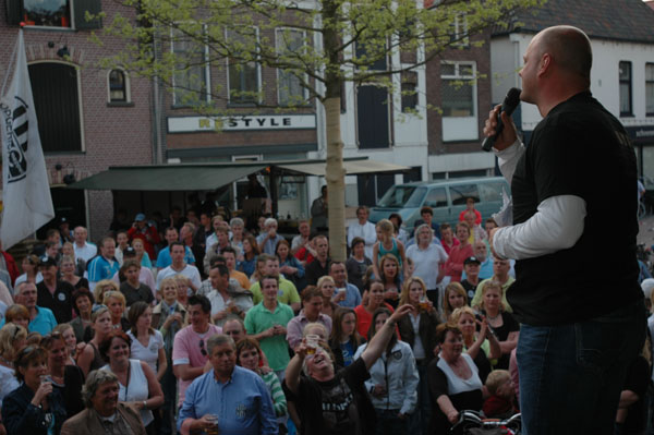 Kamp. 06 (3) 207