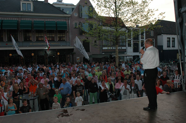 Kamp. 06 (3) 216