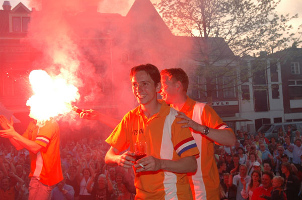 Kamp. 06 (3) 230