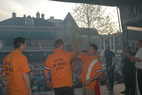 Kamp. 06 (3) 233