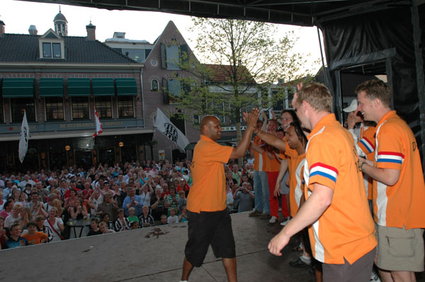 Kamp. 06 (3) 255