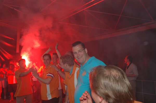 Kamp. 06 (3) 297