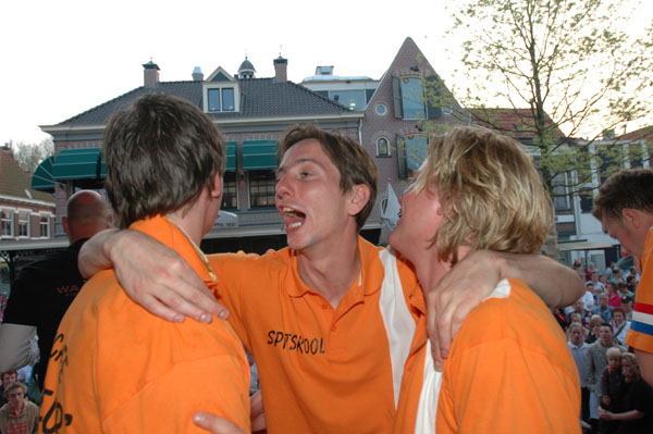 Kamp. 06 (3) 348