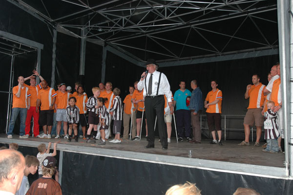 Kamp. 06 (3) 374