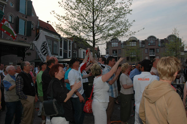 Kamp. 06 (3) 382