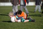 Dit spelletje heet voetbal, geen worstelen om de bal. 074kopie