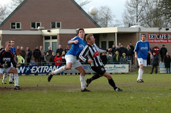 Knol ging ook even naar voren. 167kopie