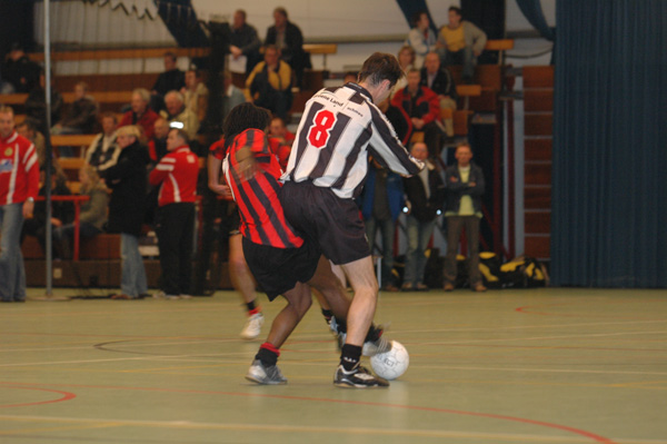 je moet ogen van voor en achter hebben  083kopie