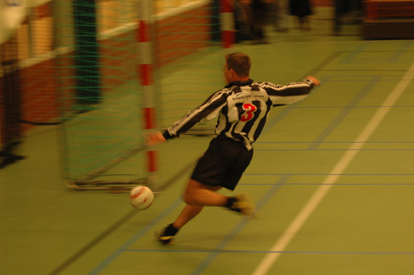 Peter op volle snelheid maar kwam te laat 128kopie