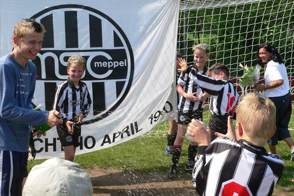 F2kampioen38