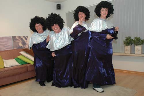 4 dikke dames Revue MSC 95 jaar 022 filteredkopie