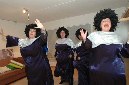4 dikke dames Revue MSC 95 jaar 031 filteredkopie
