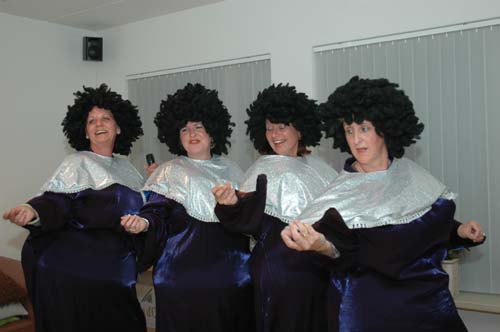 4 dikke dames Revue MSC 95 jaar 035 filteredkopie