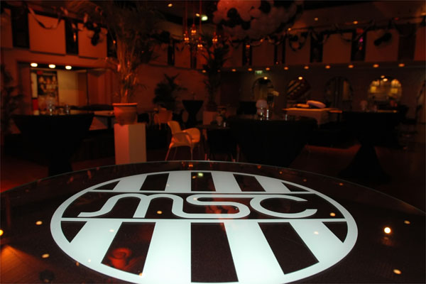 Revue ''Zo zwart wit kan het ook'' MSC 95 jaar 020 filtered