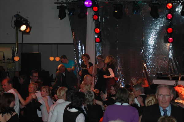 Revue ''Zo zwart wit kan het ook'' MSC 95 jaar (2) 155 filtered
