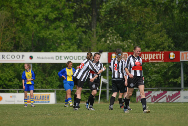 Dames 1 Kamp. 037