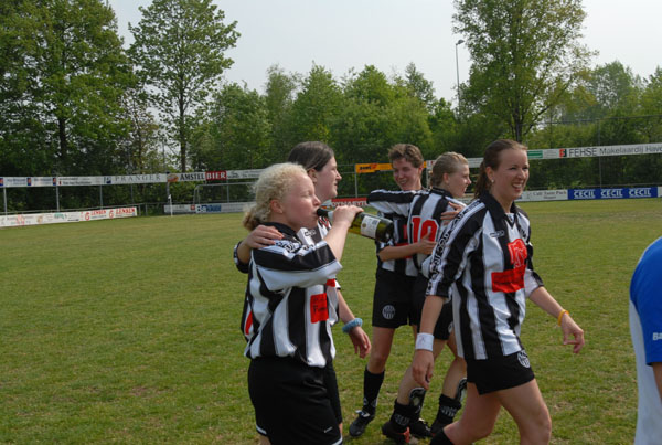 Dames 1 Kamp. 107