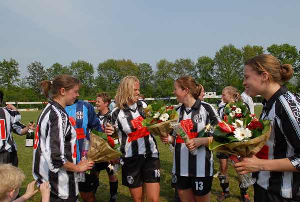 Dames 1 Kamp. 126