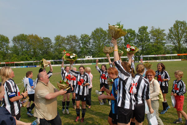 Dames 1 Kamp. 138
